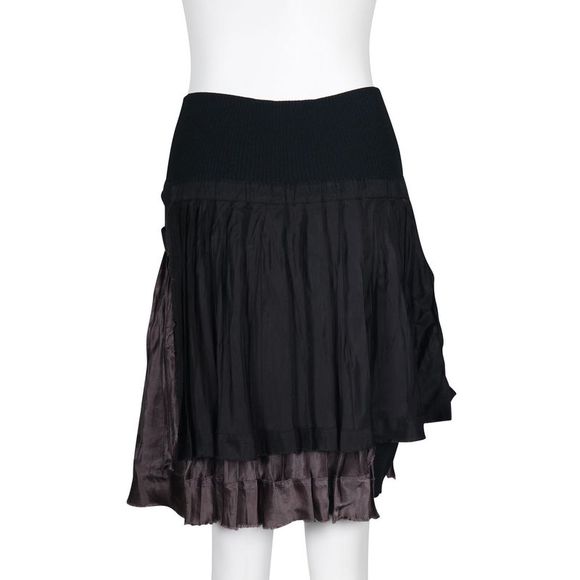 Pre Loved Sacai Black Ruffled Skirt - Picture 3 of 5